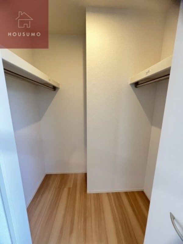 収納(小物を収納するのに便利です)