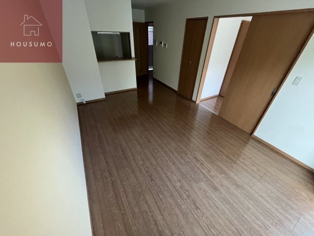 物件内観写真6　(おしゃれな居間です)