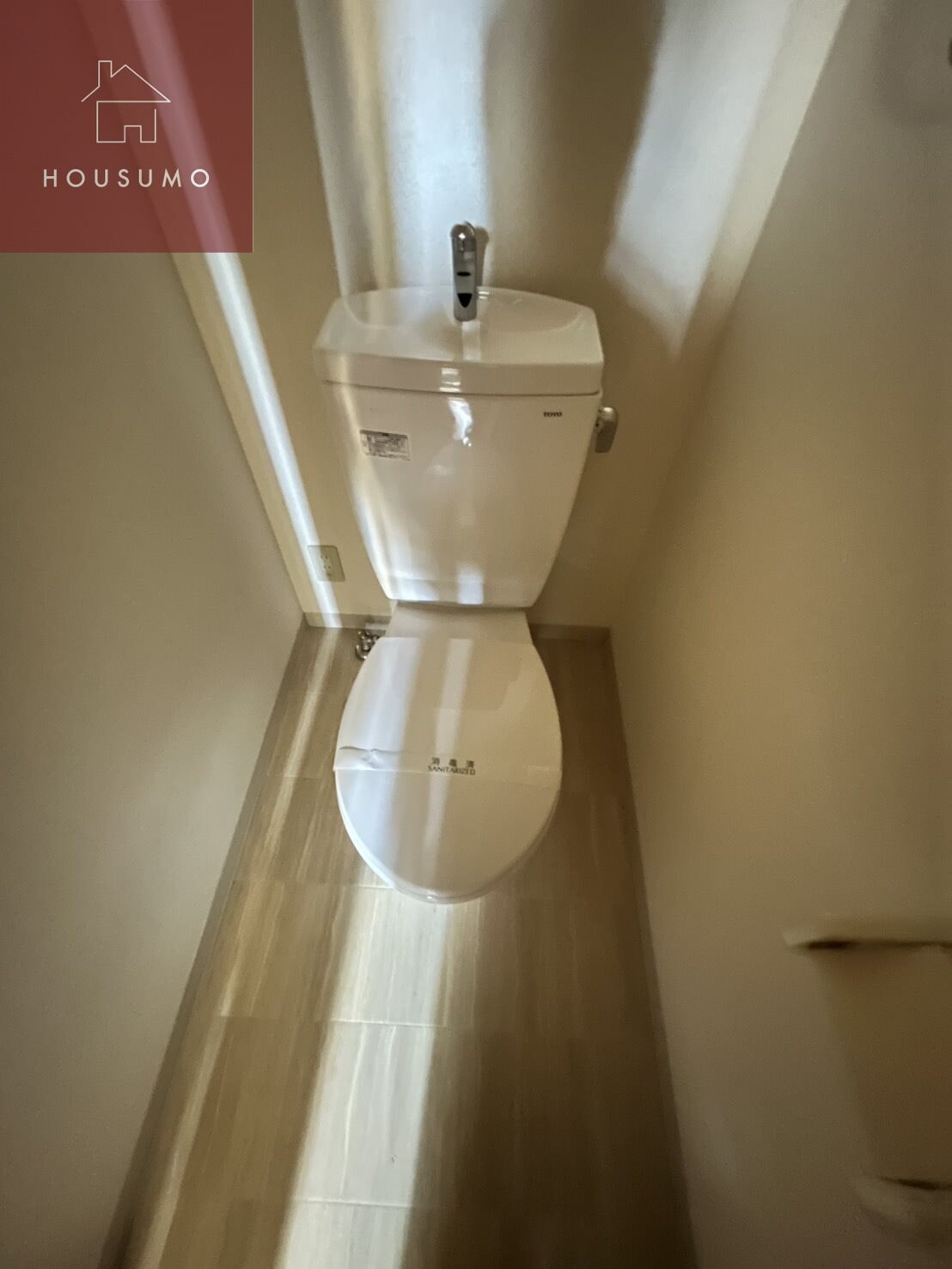 物件内観写真10　(ゆったりとした空間のトイレです)