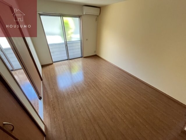 物件内観写真19　(おしゃれな居間です)