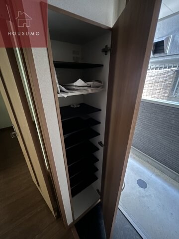 物件内観写真20　(ちょっとした収納スペースも充実しています)