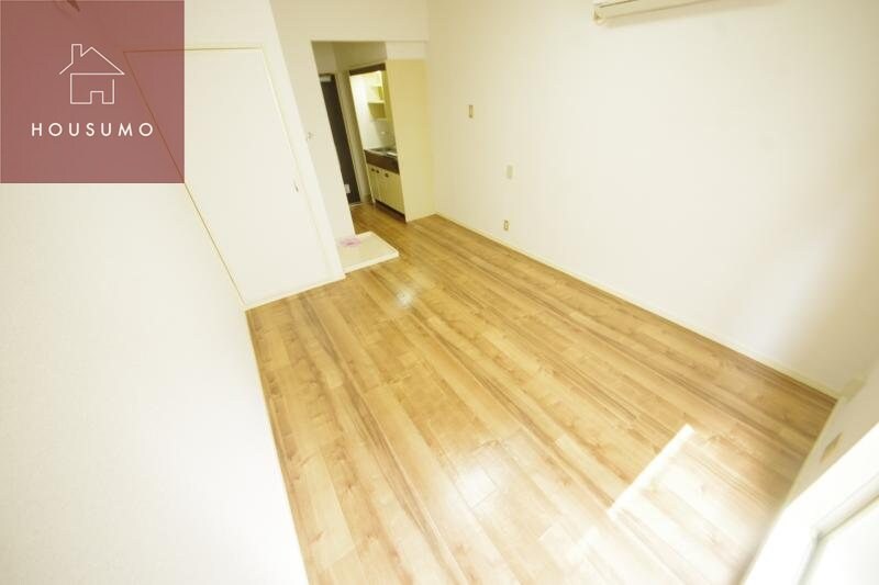 物件内観写真5　(ゆったりした洋室です)