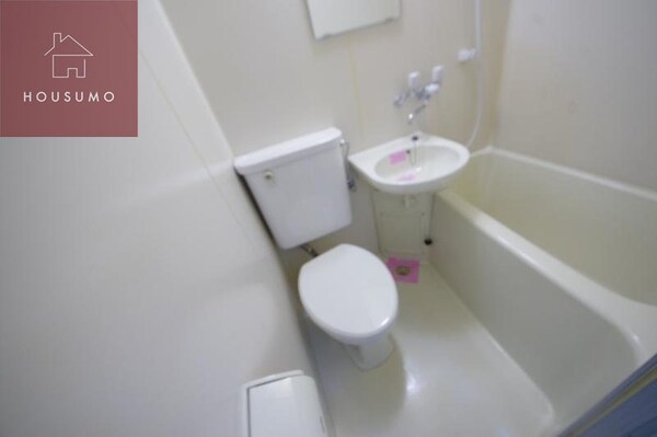 トイレ(シンプルで使いやすいトイレです)
