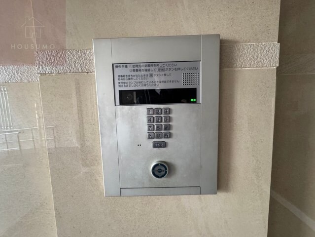 物件内観写真14　(清潔なロビーです)