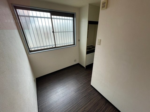 物件内観写真3　(使いやすいリビングです)