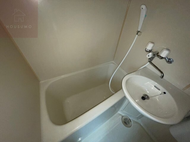 物件内観写真5　(お風呂で日々の疲れを落としましょう)