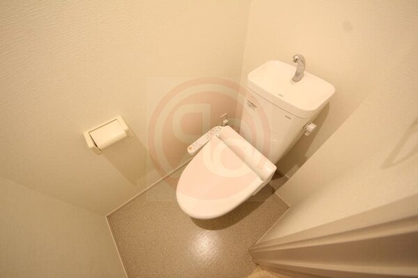 トイレ(コンパクトで使いやすいトイレです)