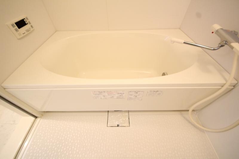 物件内観写真18　(きれいなお風呂です)