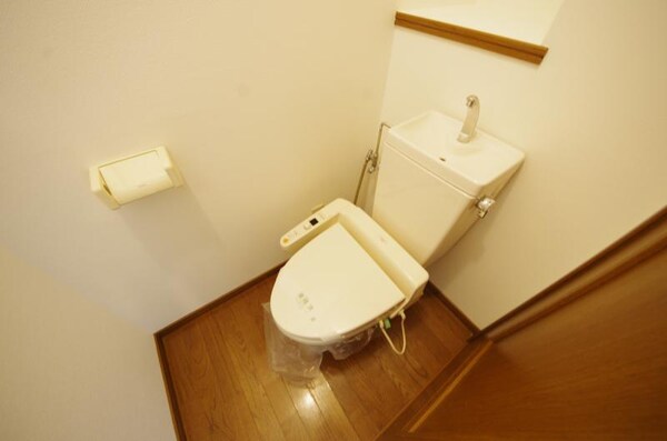 トイレ(清潔感のあるトイレです)