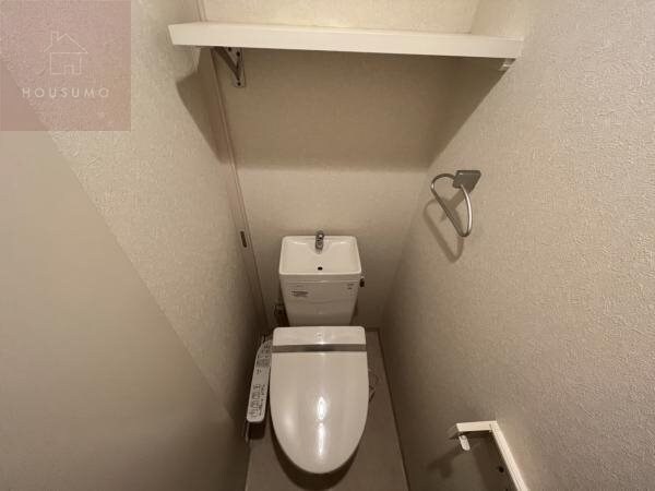 物件内観写真8　(清潔感のあるトイレです)