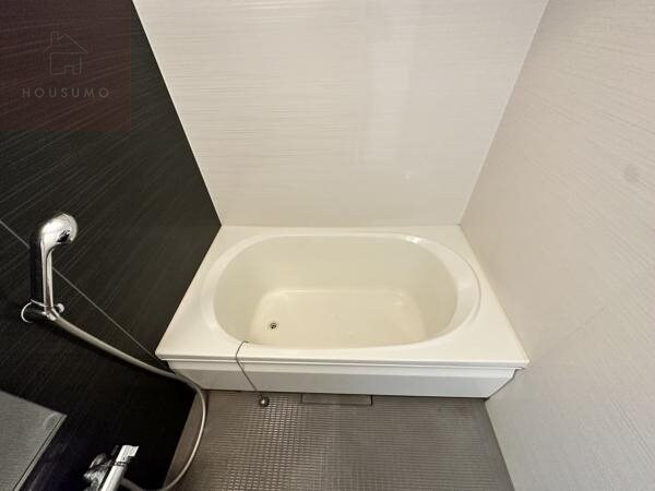 物件内観写真16　(コンパクトで使いやすいお風呂です)