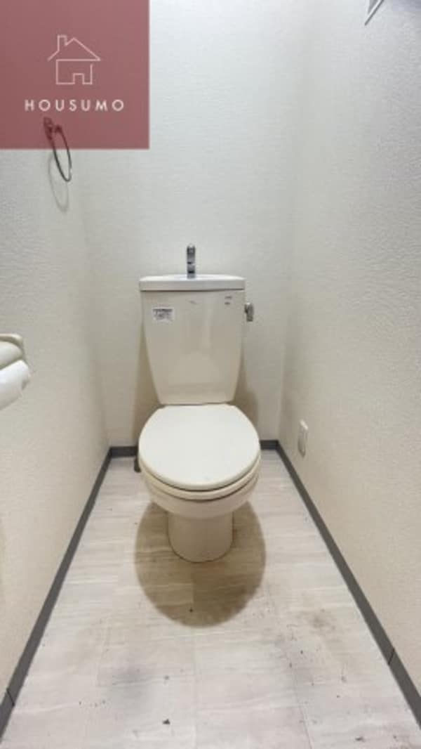 トイレ(コンパクトで使いやすいトイレです)