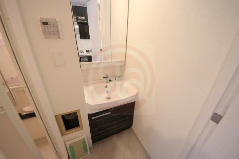 物件内観写真18　(コンパクトで使いやすい洗面所)