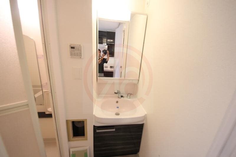 物件内観写真19　(独立洗面台です)