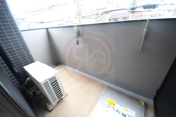 バルコニー(広々としたバルコニーです)