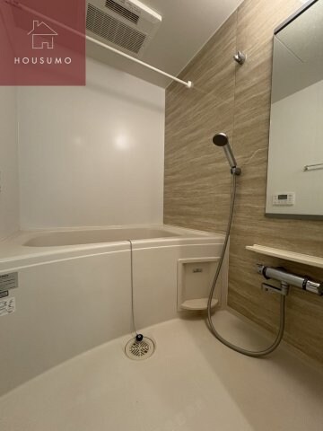 物件内観写真6　(きれいなお風呂です)