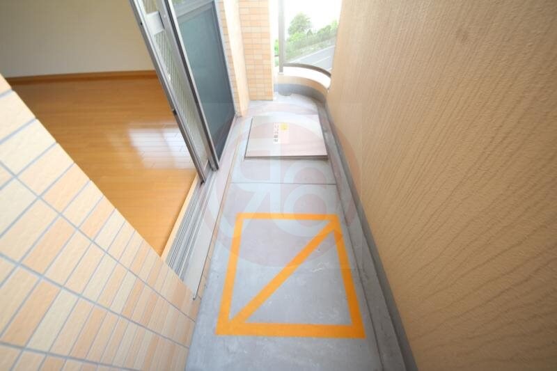 物件内観写真20　(バルコニーからの眺めを楽しみながら食事をしませんか)