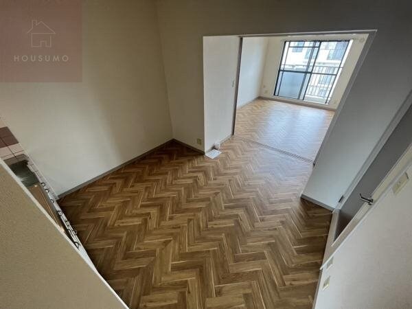 居室(おしゃれな居間です)