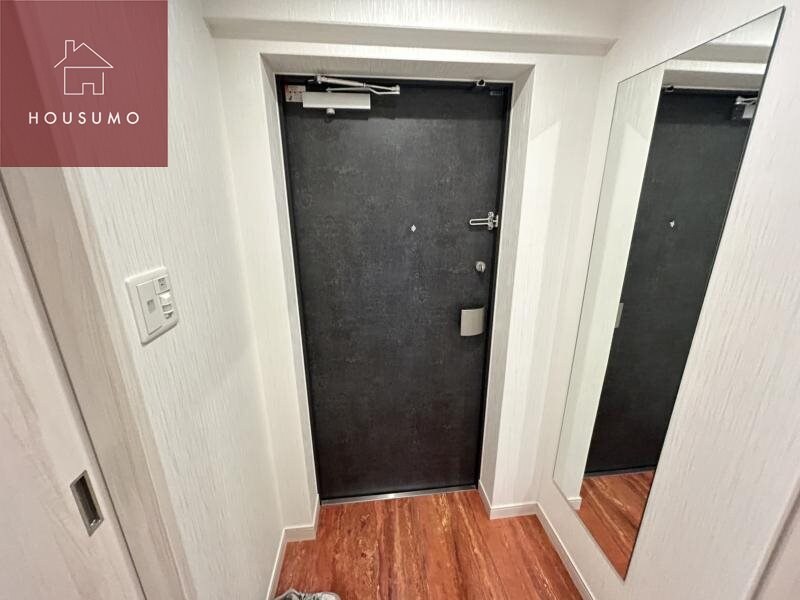 物件内観写真12　(きれいな玄関です)