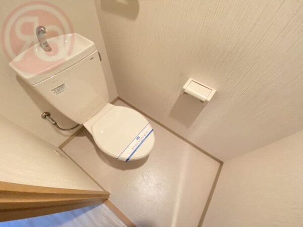 トイレ(コンパクトで使いやすいトイレです)
