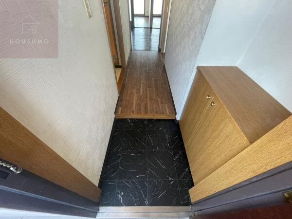 物件内観写真8　(きれいな玄関です)