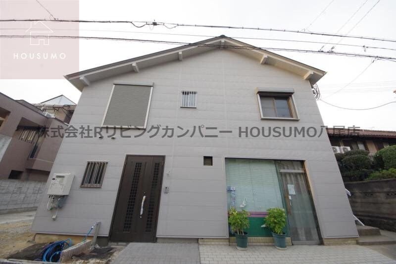 物件外観写真3　(外観は落ち着いています)