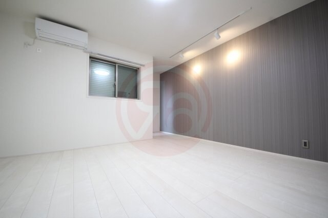 物件内観写真12　(使い勝手のいい寝室です)