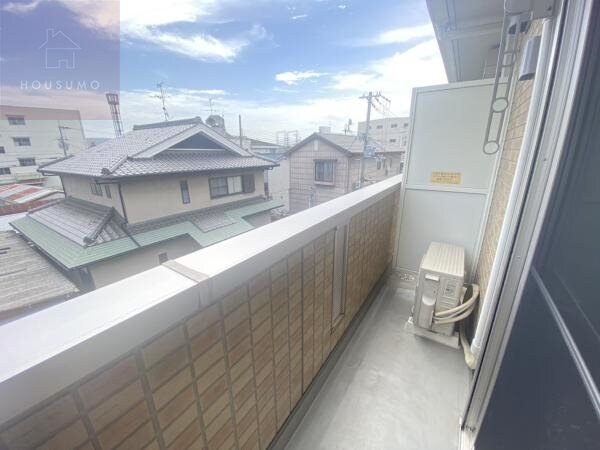 物件内観写真12　(バルコニー付きです)