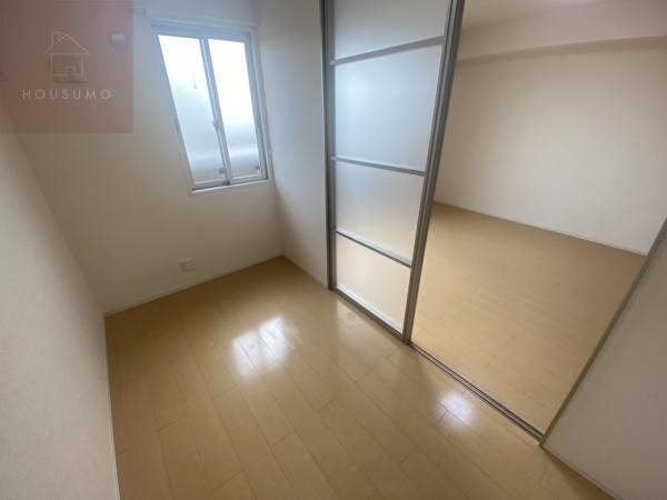 物件内観写真29　(ゆったりした洋室です)