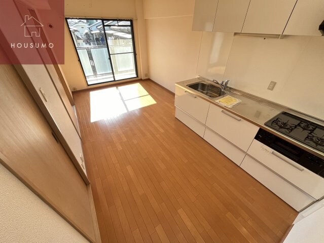 物件内観写真4　(居間です)