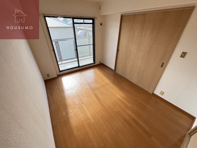 物件内観写真7　(使い勝手のいい洋室です)