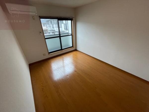 物件内観写真25　(ゆったりした洋室です)