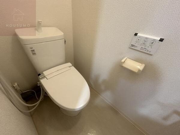 トイレ(コンパクトで使いやすいトイレです)