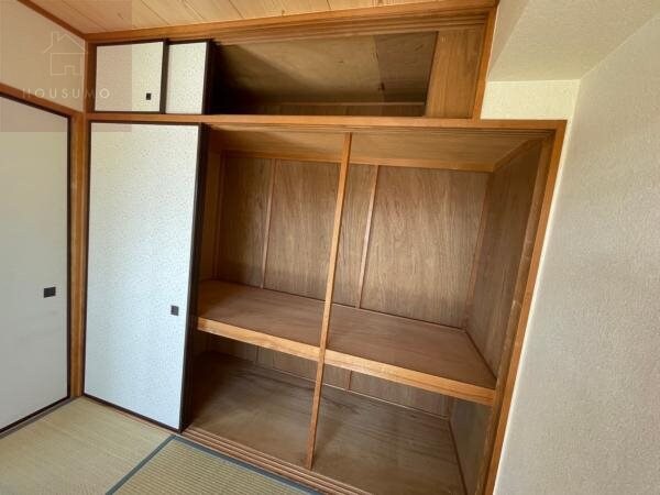 収納(たっぷりとした収納スペースです)