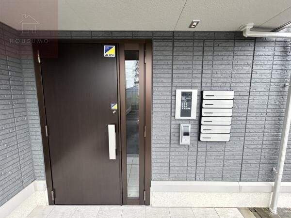 エントランス(毎日通るエントランスはこのようになっています)