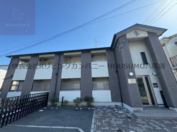 物件外観写真4　(きれいな外観です)