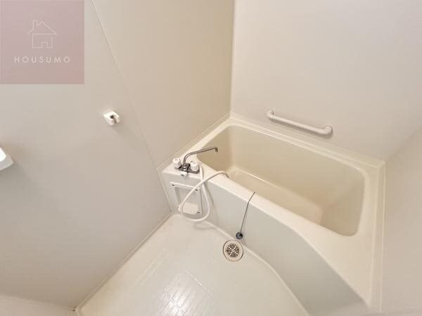 物件内観写真18　(コンパクトで使いやすいお風呂です)