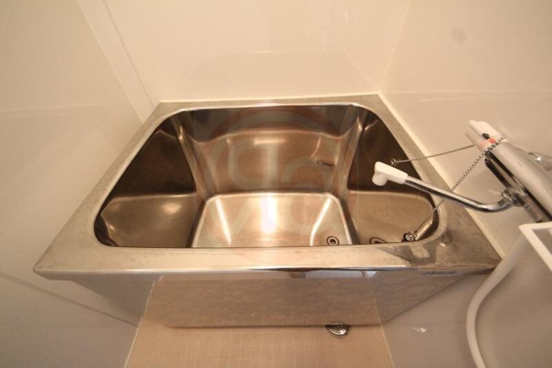 物件内観写真10　(日々の暮らしに欠かせないお風呂です)