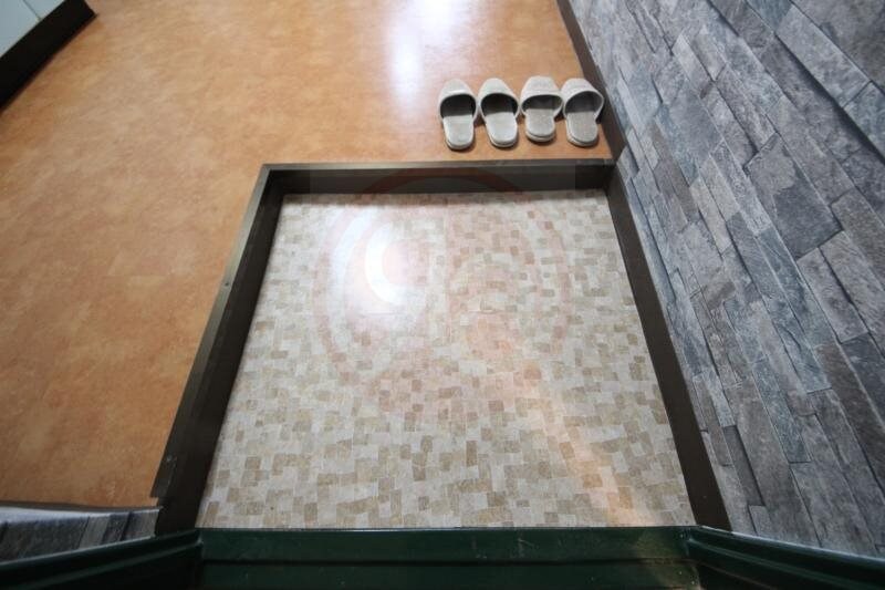 物件内観写真16　(落ち着いた玄関です)