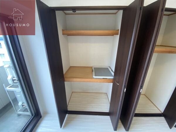 収納(小物を収納するのに便利です)