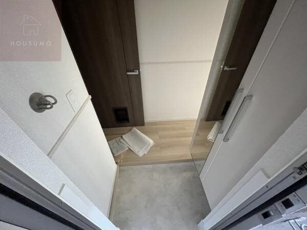 物件内観写真10　(シンプルで使いやすい玄関です)