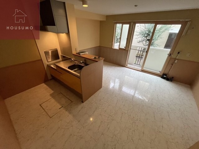 物件内観写真4　(ゆったり過ごせるリビングです)