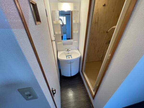 物件内観写真25　(スペースが確保できる洗面所です)