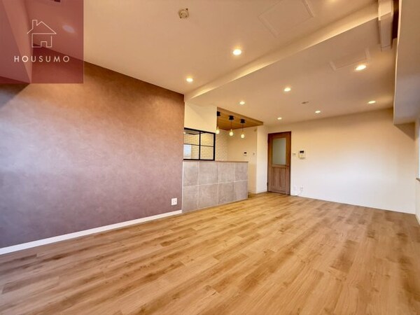 居室(使いやすいリビングです)