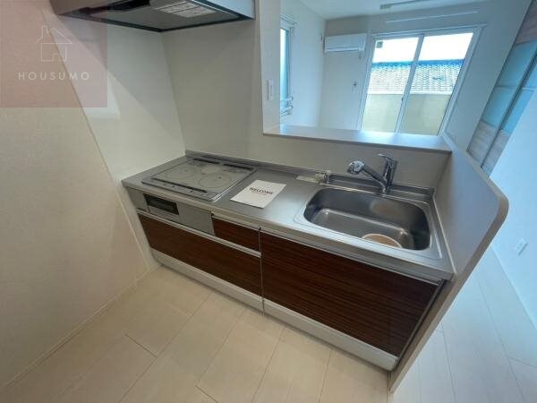 物件内観写真4　(コンパクトなキッチンで掃除もラクラク)