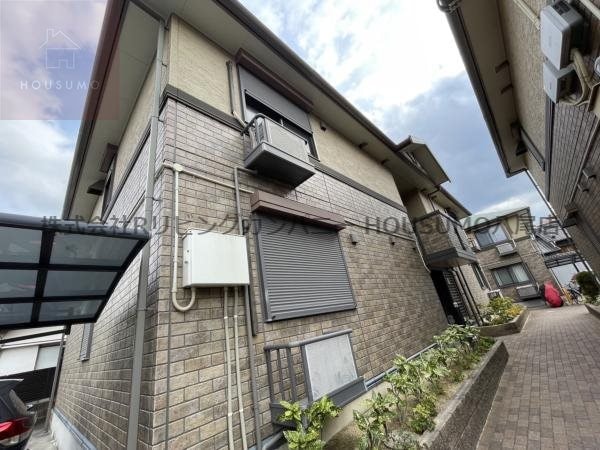 ヴィラージュC棟の物件外観写真