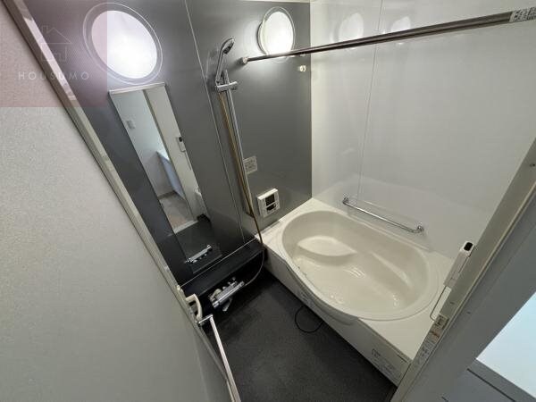 物件内観写真8　(コンパクトで使いやすいお風呂です)