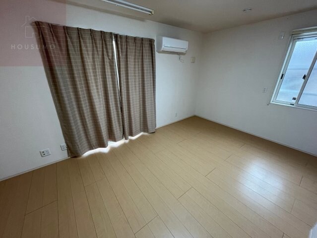 物件内観写真18　(明るい室内です)