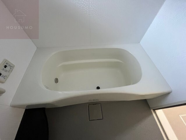 物件内観写真23　(落ち着いた空間のお風呂です)