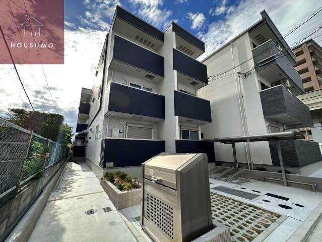 物件外観写真3　(外観もきれいです)